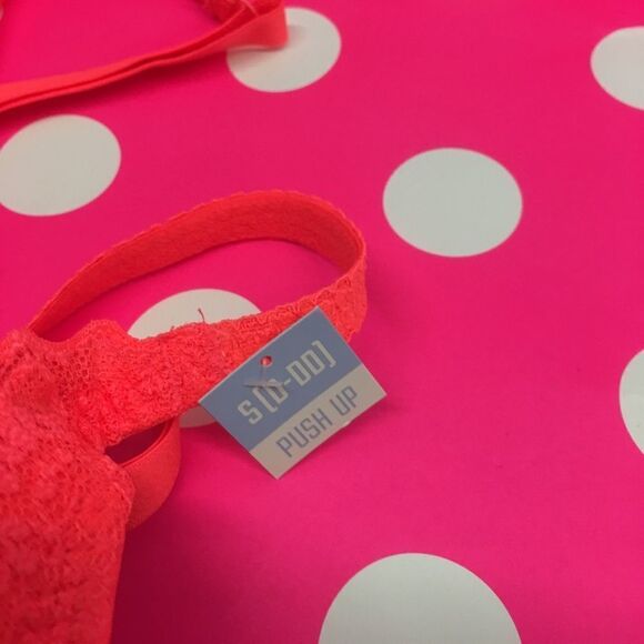 New! Victoria secret push-up - Picture 4 of 5